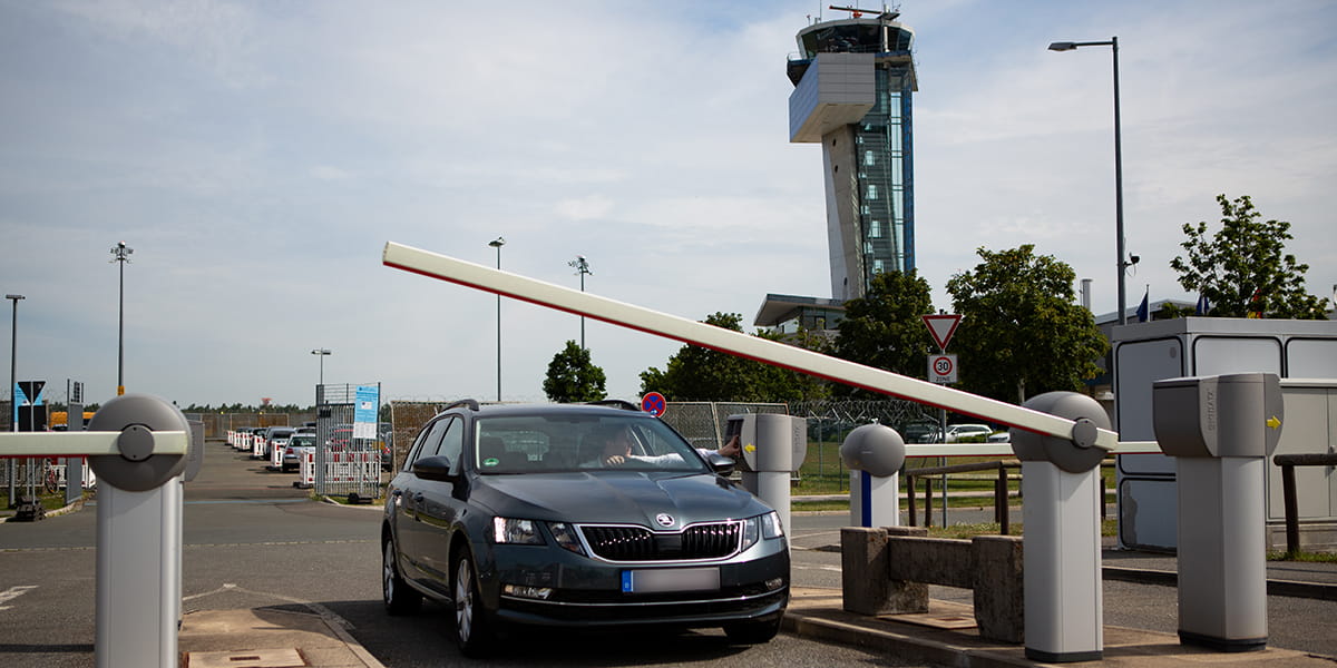 Bilder Von Easy Airport Parking Hahn-flughafen www.easyairportparking.de