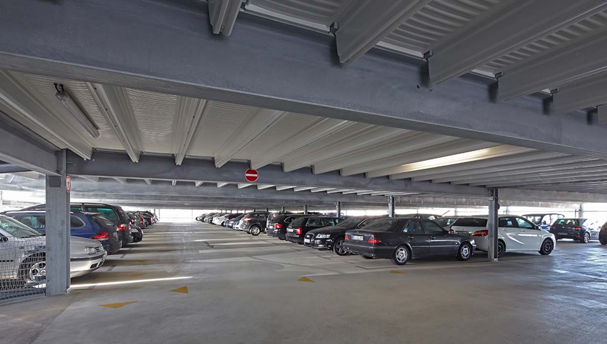 Parking Am Flughafen - Sicher & Günstig Parken Berlin www.easyairportparking.de